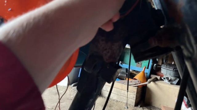 КАПСУЛА ВРЕМЕНИ ! НАШЛИ ЗАБРОШЕННЫЙ МОТОЦИКЛ ИЖ ПЛАНЕТА 5! смотреть онлайн