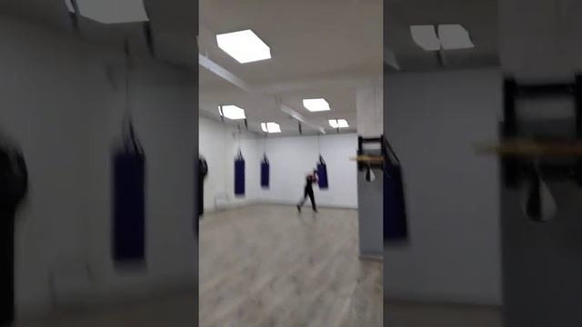 Спаринги в клубе бокса "ЧТПК" в центре города Новороссийска смотреть онлайн