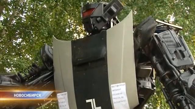 Возле новосибирского планетария появился трансформер смотреть онлайн