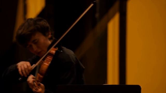Daniel Lozakovich / Alexandre Kantorow - Schumann Violin Sonata No.1 смотреть онлайн