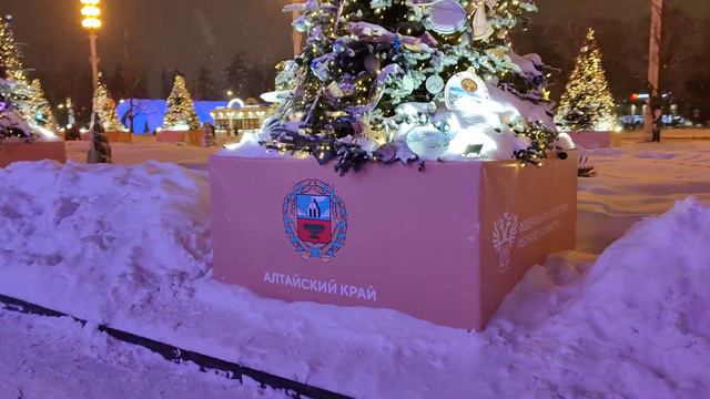 Красивые Новогодние ёлки регионов России на ВДНХ и Международной выставке-форуме «Россия» в #Moscow смотреть онлайн