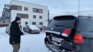 Тойота Land Cruiser 200. Тачка, которая мне не нравиться. Но все может измениться...