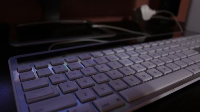 My New Set Up! - Silver Macbook Pro Late-2013, Apple Time Capsule, Apple Wireless Mouse & More!