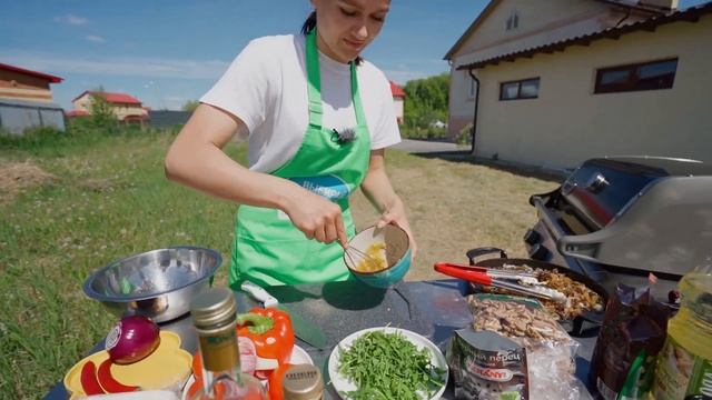 ВМЕСТО ШАШЛЫКА | Рецепт вкуснейших бургеров на хлебе | Готовим из тюменских продуктов смотреть онлайн