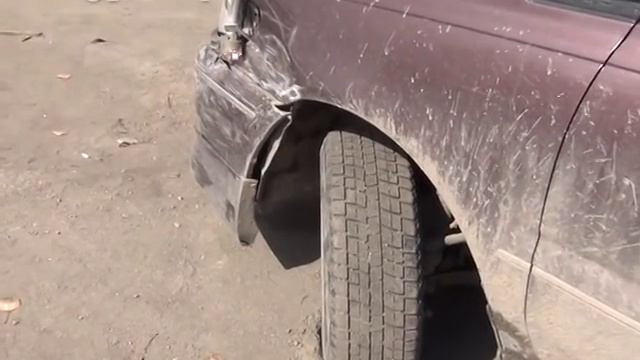 Гопник разбил машину