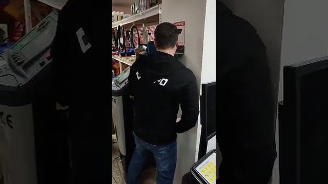 Аккумуляторный гайковерт ударный (18,8 В, 4 А/ч, 600 Нм, 1/2") YAOTO YT-51480 смотреть онлайн