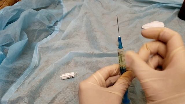 У Пациента больное колено?Срочно надо сделать укольчик смотреть онлайн