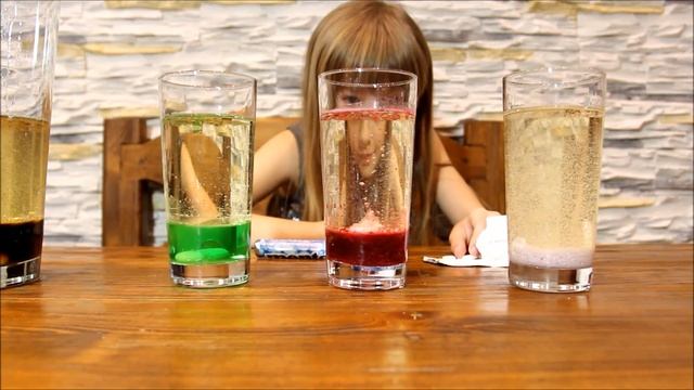 ЧТО Внутри ЛАВА-ЛАМПА DIY Проверка 4 РАЗНЫЕ Лава- Лампы Видео для детей *** ЛикиСтори смотреть онлайн