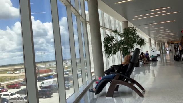 Аэропорт Хьюстона( Техас) смотреть онлайн