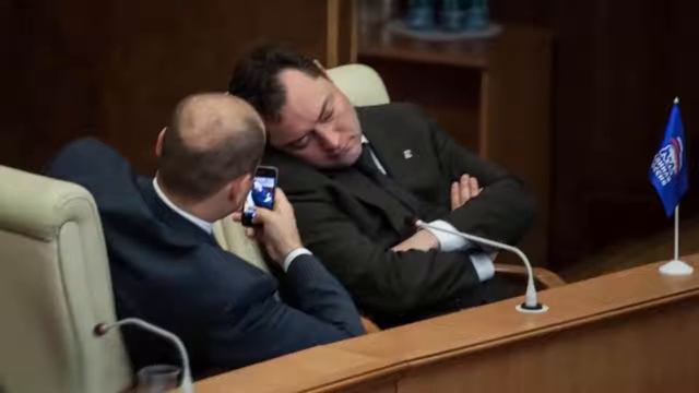 Тяжкий труд Госдумы... смотреть онлайн