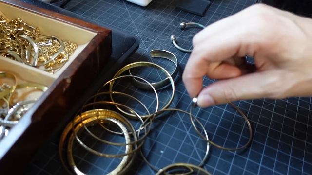 These Thrift Finds SOLD For Great PROFIT! смотреть онлайн