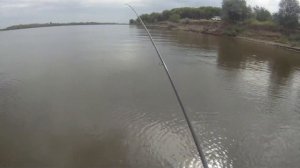 Джиг.  Как правильно облавливать крутые свалы в яму на течении