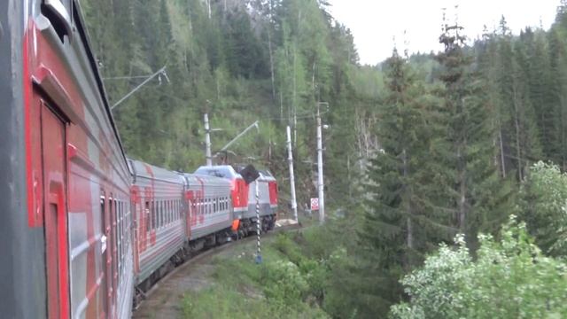 Проезжаем туннель Уральской Горнозаводской Ж. Д. в районе г. Чусовой смотреть онлайн