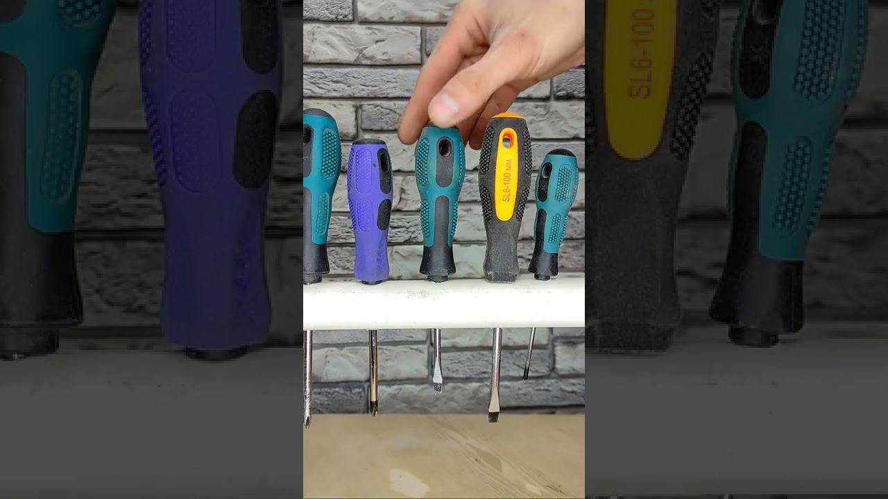 Обязательно запомни эту хитрость! Как можно легко выкрутить прокручивающийся саморез? #shorts смотреть онлайн