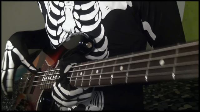 Spooky Scary Skeletons Meets Bass смотреть онлайн