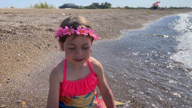 Настя и ее приключения на море и в бассейне. Сборник историй для детей смотреть онлайн