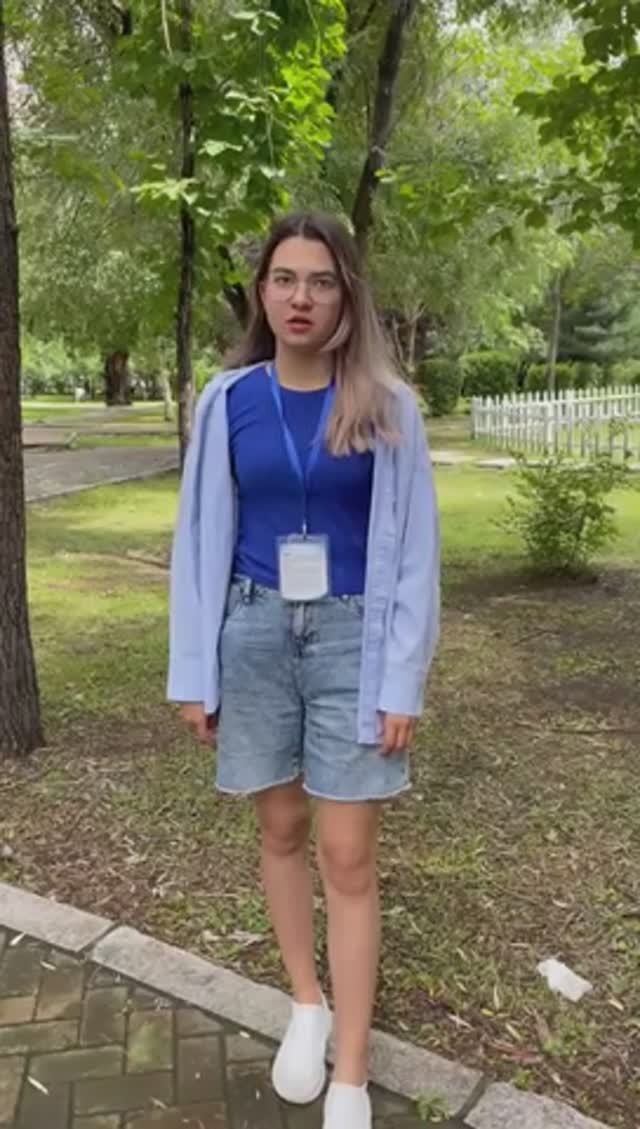 8. "Жалуясь на влюблённость", Гу Сюн. Номинация 13-14 лет. смотреть онлайн