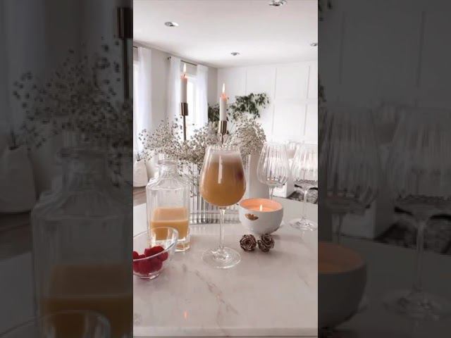 Rose Garden Glass вдохновлена красотой роз и представляет изделия, напоминающие лепестки цветов. смотреть онлайн
