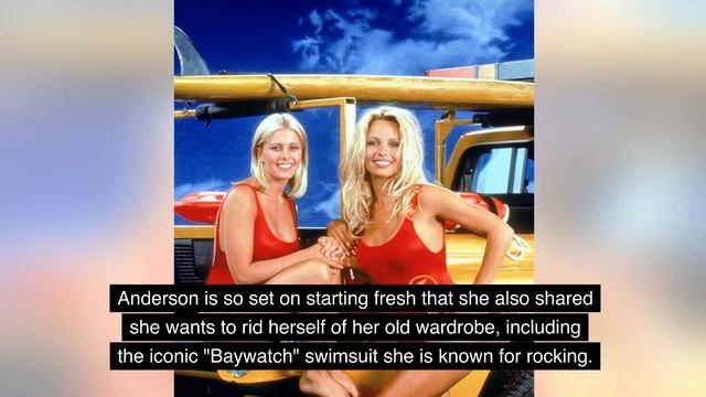 Pamela Anderson Sells Iconic 'Baywatch' Swimsuit, Ditch Bombshell Look смотреть онлайн