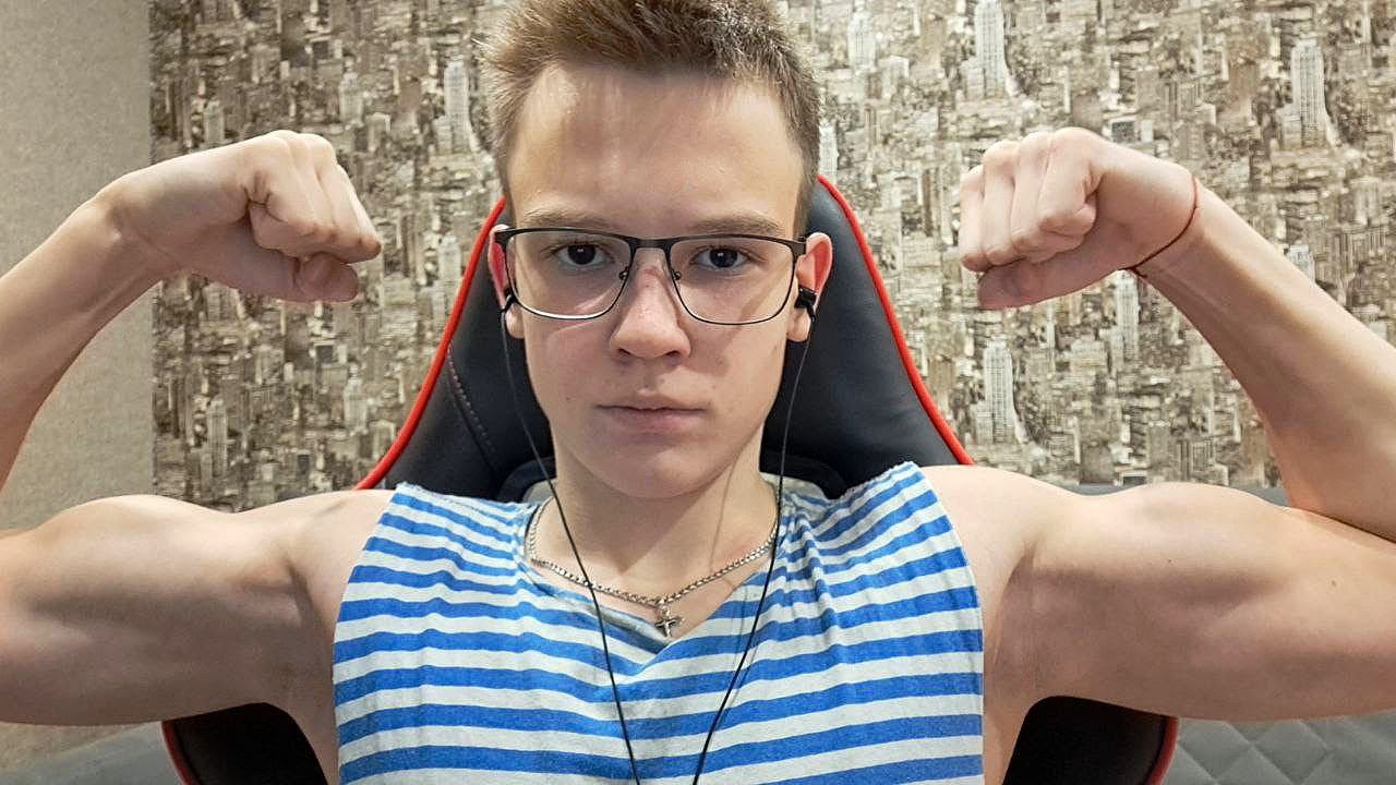 ЛЕГЕНДАРНОЕ ВОЗВРАЩЕНИЕ! СТРИМ С ЛАДАРФОМ, ОБЩАЕМСЯ, ИГРАЕМ