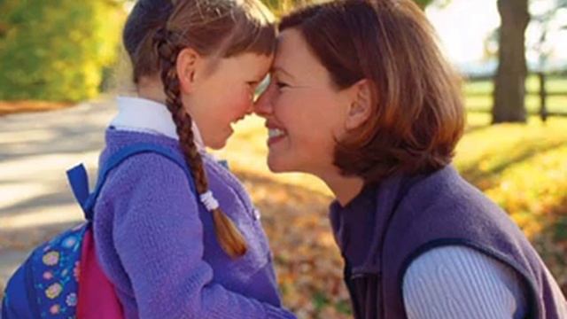 "Разговор мамы и дочки" читают Инна и Ангелина Гагарины смотреть онлайн