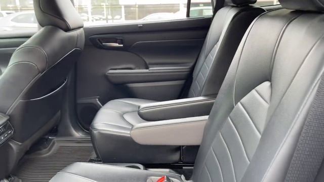 2021 Toyota Highlander North Chicago, Oak Lawn, Calumet City, Orland Park, Matteson, IL P14247