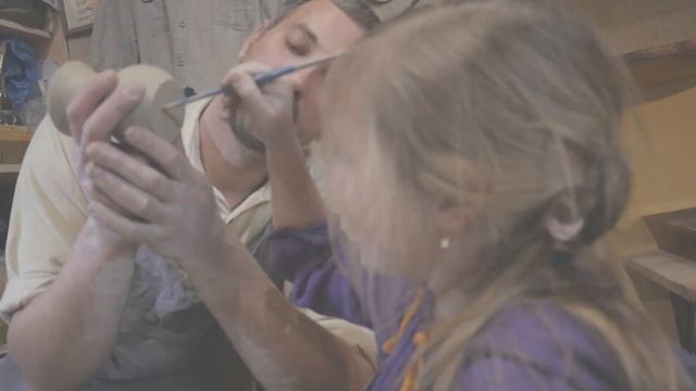 Мастер класс в по лепки из природной глина и выкручивание на гончарном круге в мастерский "АртЛадья смотреть онлайн