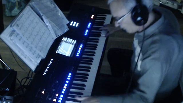 Oblaki so rudeči impresija смотреть онлайн