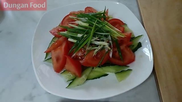 ??Салат из помидоров и огурцов по-Дунгански | Готовим с Dungan Food смотреть онлайн