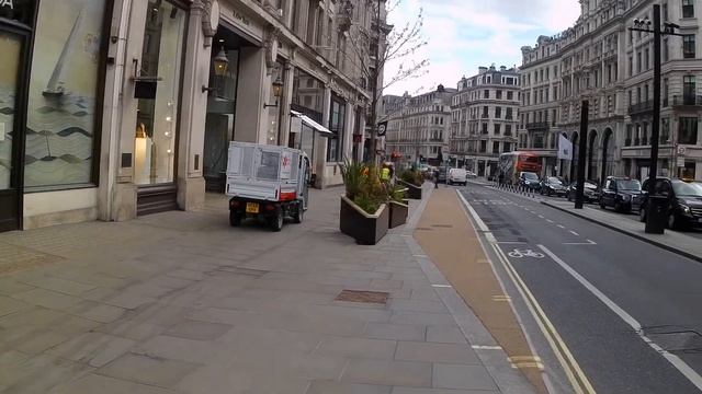 London Exploring Walk. 3 km walk from Regent's Park Station to Trafalgar Square in Central London. смотреть онлайн
