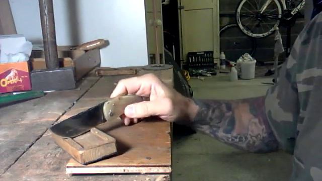Couteau berger corse, fait par Eric Emmanuelli смотреть онлайн