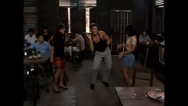 Reação de Chuck Norris ao ver Van Damme dançar 'Ah Lelek Lek Lek'.wmv смотреть онлайн