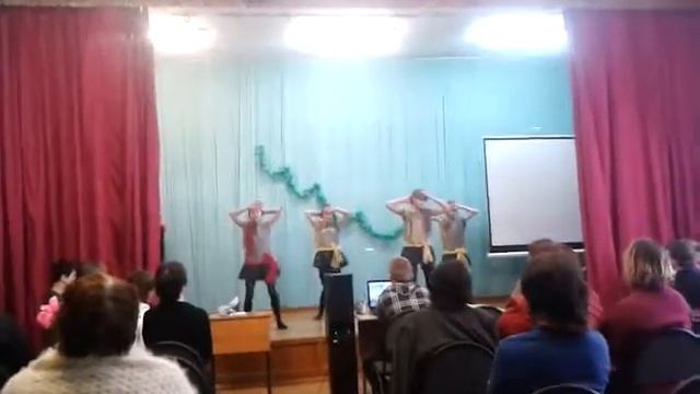 Прикольный танец смотреть онлайн