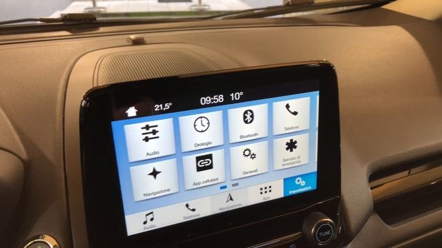 Ford Ecosport 1.0 Eco Boost 125 CV Titanium смотреть онлайн