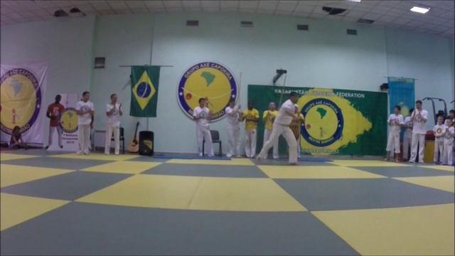 Axe Capoeira - Сольное выступление на семинаре в Алмате 14.06.2015 смотреть онлайн