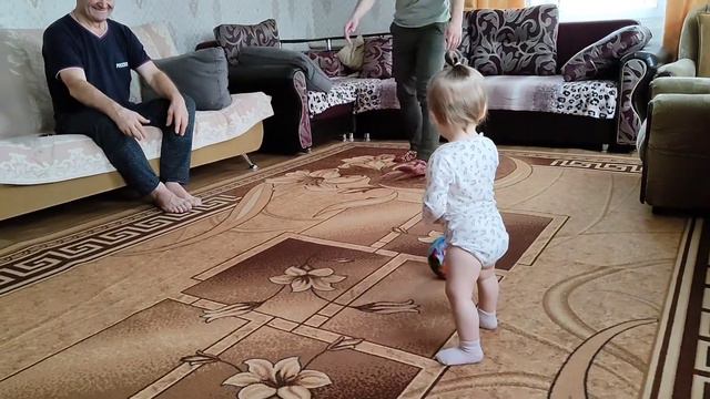 ВЛОГ👨👩👧Азотная капсула встала в горле/Как нас встречают родители/ смотреть онлайн