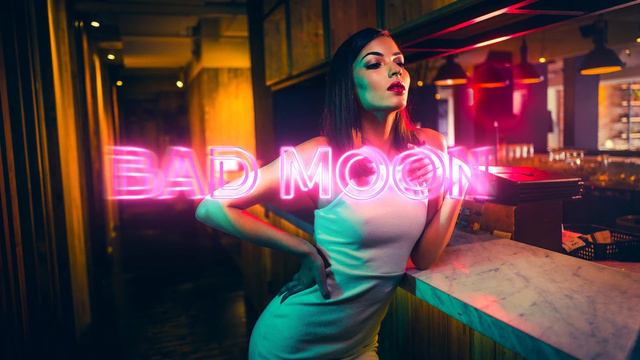 Soul  Бармен налей всем от меня поет девушка