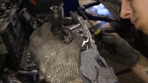 Ремонт КПП Приора/ Вылетает 1 передача и включается с хрустом/ Замена синхронизатора 1 скорости