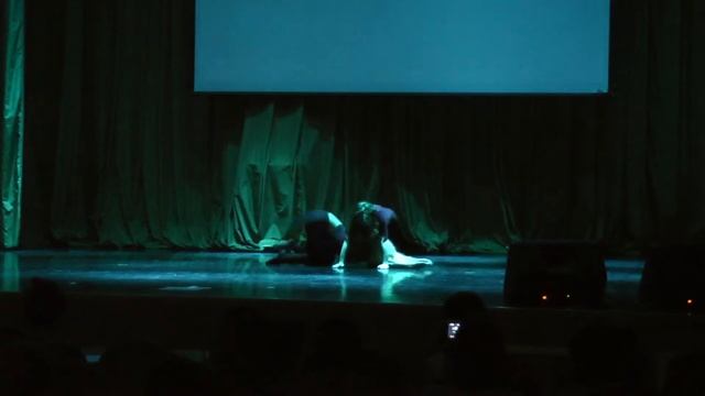 Moving poetry Мы расходимся медленно.стихи Ивана Клинового исполняет Екатерина Скоробогатова смотреть онлайн