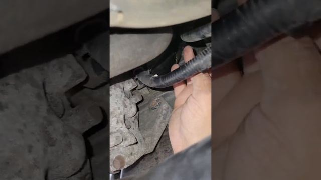 2002 Honda CRV knock sensor location. смотреть онлайн
