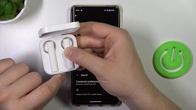 How to Enter Pairing Mode Manually on Xiaomi Mi True Wireless Earphones 2 Basic? смотреть онлайн