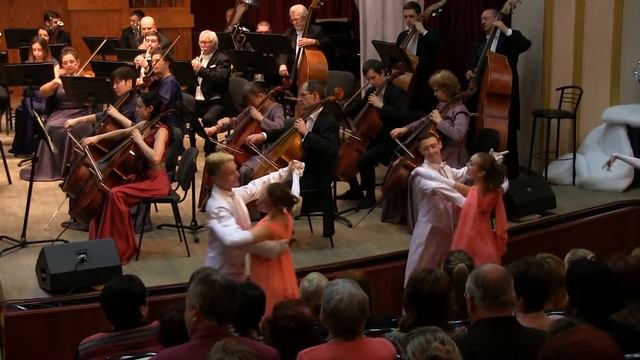 Штраус "На прекрасном голубом Дунае". Оркестр.14 января 2017 смотреть онлайн