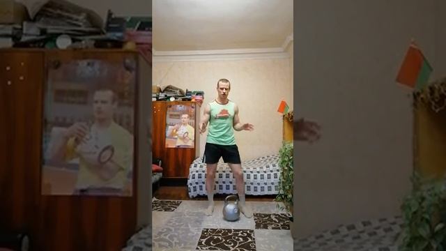 Гири. Что лучше - работа с одной или с двумя?