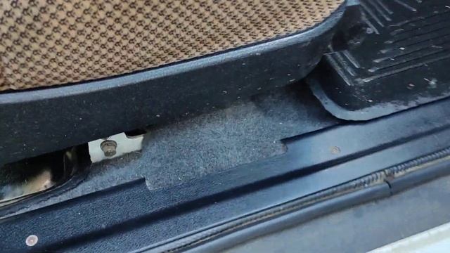 Газ 3110 волга - обзор состояния салона через 26 лет! #3 смотреть онлайн