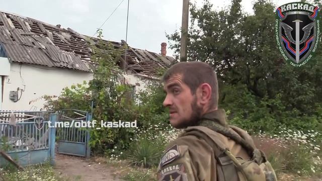 Бойцы ОБТФ ДНР «Каскад» спасают жителей прифронтовых поселков смотреть онлайн