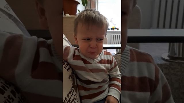 Мама ругает за сломаную машину??? смотреть онлайн