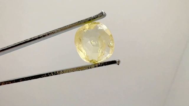 Натуральный светло-желтый сапфир 1,55 карат смотреть онлайн