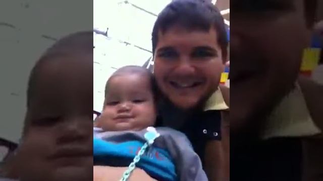 Я с Рафаильчиком на детской площадке в МЕГЕ смотреть онлайн