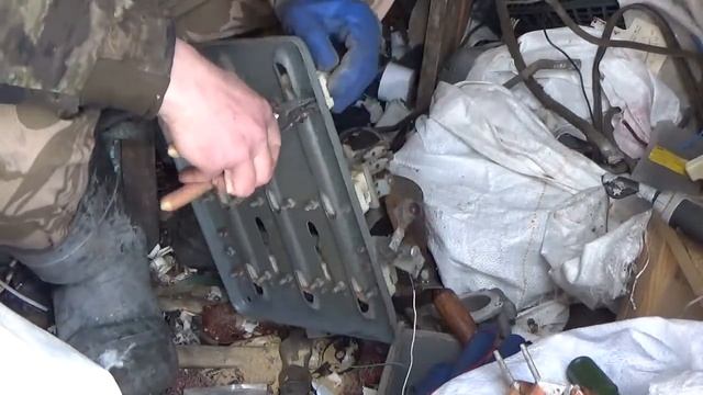 Сколько же меди в этой штуке!! Разбор рубильника. смотреть онлайн