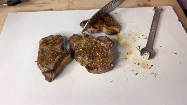 ЖОРИК И СУПЕР СУС НА ОБЕДЕННОМ ПЕРЕРЫВЕ.